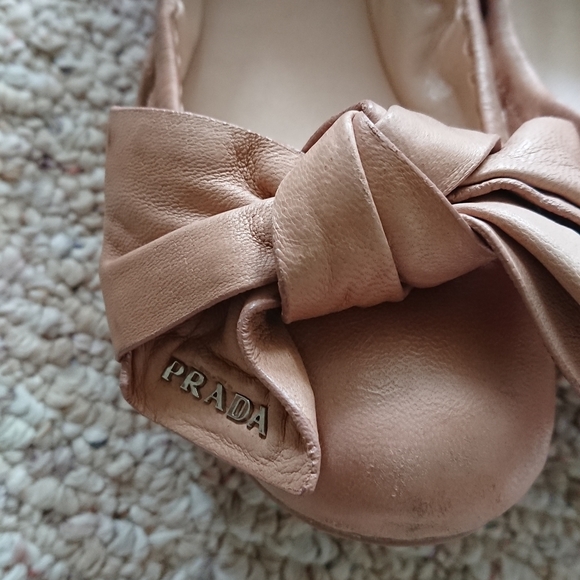 Prada Leather Logo sweet Bow Scrunch Ballet‎ Flat - in light pink - Picture 3 of 14